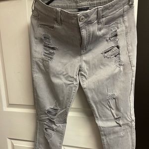 American Eagle Distressed denim jeans